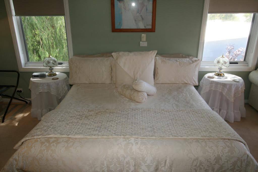Silver Waters Bed & Breakfast Cowes Esterno foto